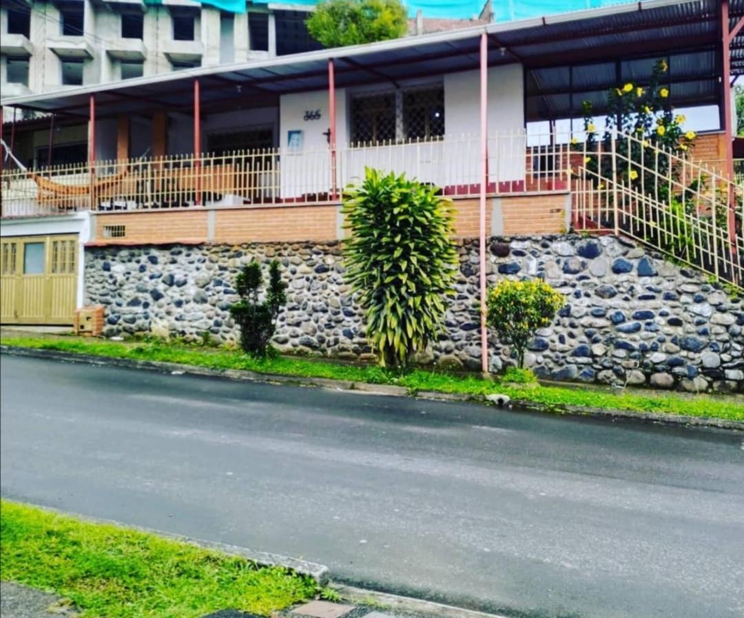 Hostal Spa Casa De Piedra Con Jacuzzi Santa Rosa de Cabal Buitenkant foto