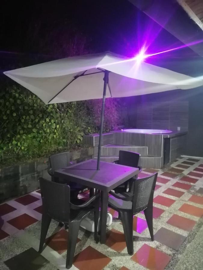 Hostal Spa Casa De Piedra Con Jacuzzi Santa Rosa de Cabal Buitenkant foto